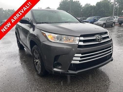 2019 Toyota Highlander for Sale in Co Bluffs, Iowa