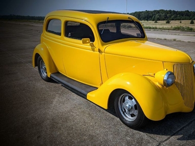 1936 Ford Humpback Coupe