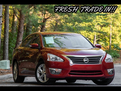 Used 2014 Nissan Altima 2.5 SV w/ Convenience Package