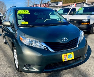 2013 Toyota Sienna LE 7-Passenger AWD power sliding doors for sale in Milford, MA