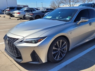 2023 Lexus IS