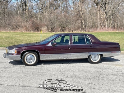 FOR SALE: 1993 Cadillac Fleetwood $12,900 USD