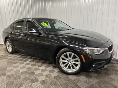 Pre-Owned 2018 BMW