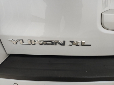 2016 GMC Yukon XL SLT in Baraboo, WI