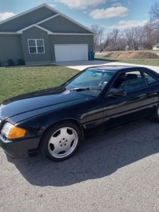 FOR SALE: 1992 Mercedes Benz 560 SL $17,395 USD