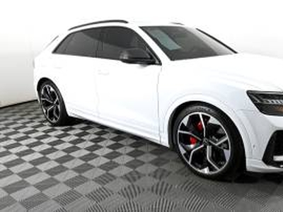 Audi RS Q8 4000