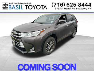 Used 2017 Toyota Highlander XLE With Navigation & AWD