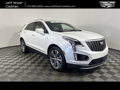 XT5 AWD 4dr Premium Luxury SUV