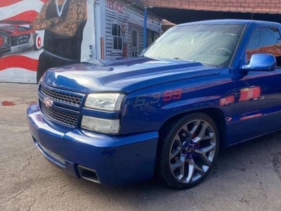 2004 Chevrolet Silverado Pickup