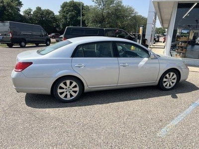 2007 Toyota Avalon for Sale in Co Bluffs, Iowa
