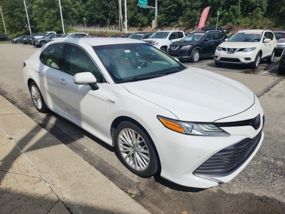 Used 2018 Toyota Camry Hybrid XLE FWD