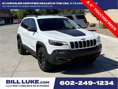 CERTIFIED PRE-OWNED 2019 JEEP CHEROKEE TRAILHAWK WITH NAVIGATION & 4WD