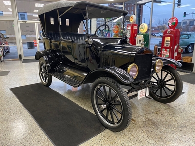1920 Ford Model T Touring Car