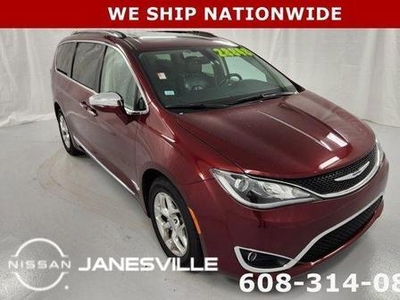 2018 Chrysler Pacifica for Sale in Chicago, Illinois