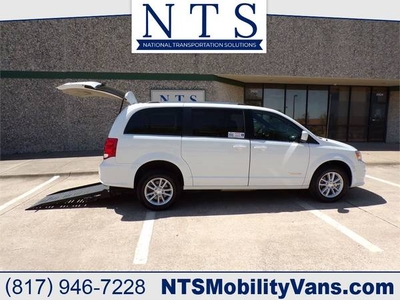 18 DODGE GRAND CARAVAN HANDICAP WHEELCHAIR MANUAL REAR ENTRY RAMP VAN $34,500