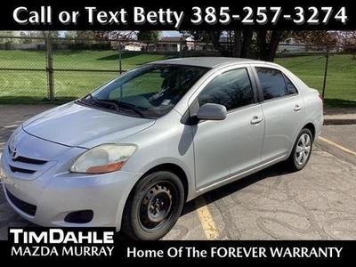 2008 Toyota Yaris for Sale in Chicago, Illinois