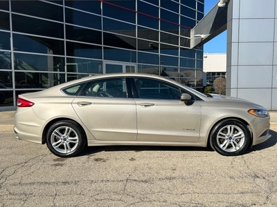 2018 Ford Fusion Hybrid SE in Milwaukee, WI