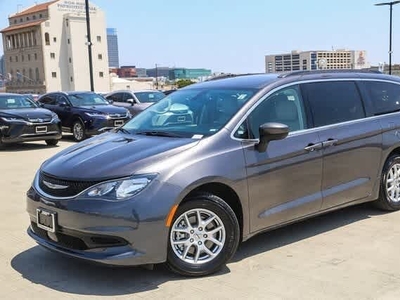 2021 Chrysler Voyager