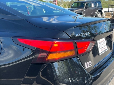 2022 Nissan Altima 2.5 SR in Columbia, TN