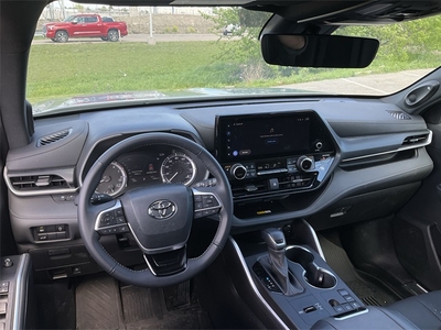 2023 Toyota Highlander XSE in Dallas, TX