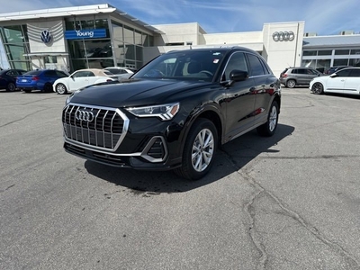 2024 AudiQ3 S line Premium