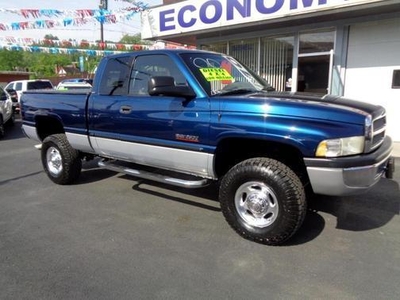 2000 Dodge Ram 2500 for Sale in Chicago, Illinois