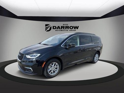 2022 Chrysler Pacifica for Sale in Saint Louis, Missouri