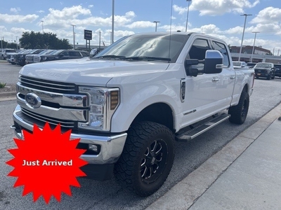 Pre-Owned 2018 Ford F-250SD Lariat