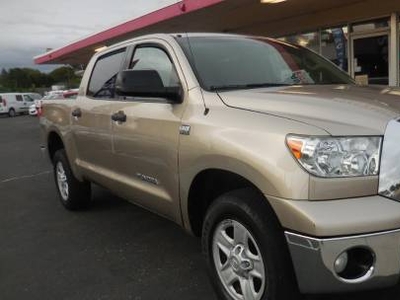 Toyota Tundra 4.7L V-8 Gas