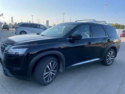 2022 Nissan Pathfinder Black, 10K miles for sale in Fargo, North Dakota, North Dakota