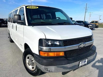 2005 Chevrolet Express 3500 Passenger for Sale in Chicago, Illinois