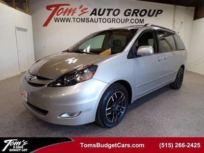 2006 Toyota Sienna for Sale in Northwoods, Illinois