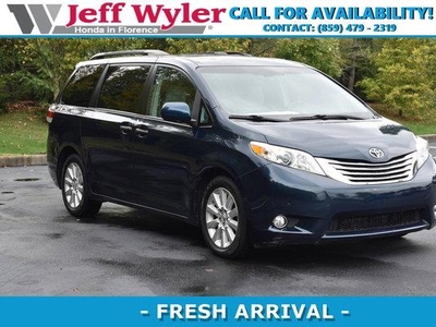2011 Toyota Sienna for Sale in Northwoods, Illinois
