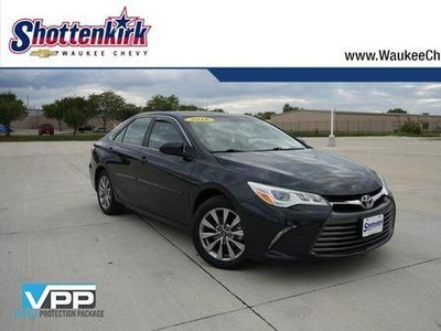 2016 Toyota Camry for Sale in Northwoods, Illinois
