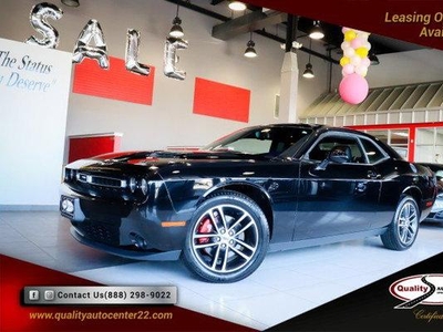 2018 Dodge Challenger for Sale in Chicago, Illinois