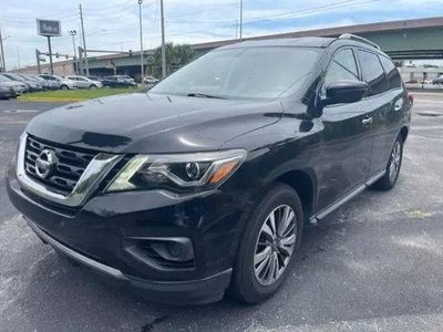 2019 Nissan Pathfinder for Sale in Delavan, Wisconsin