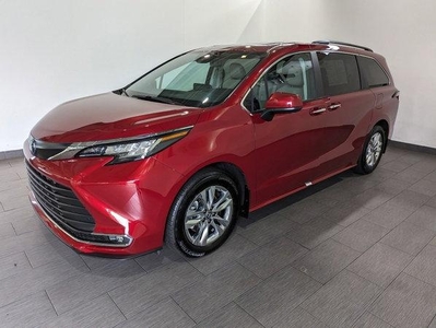 2023 Toyota Sienna for Sale in Chicago, Illinois