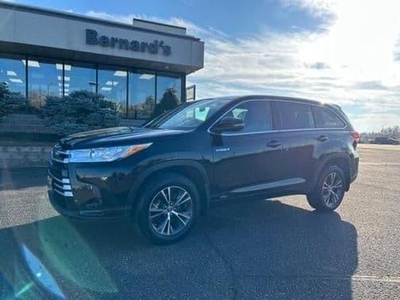 2018 Toyota Highlander Hybrid for Sale in Northwoods, Illinois