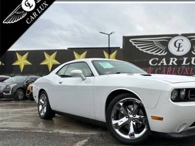 Dodge Challenger 5.7L V-8 Gas