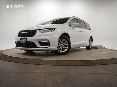 2022 Chrysler Pacifica for Sale in Chicago, Illinois