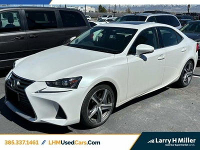 2017 Lexus IS