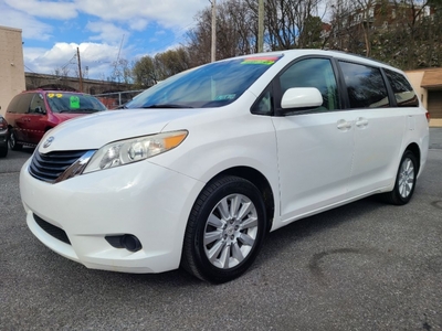 2011 TOYOTA SIENNA LE for sale in Harrisburg, PA