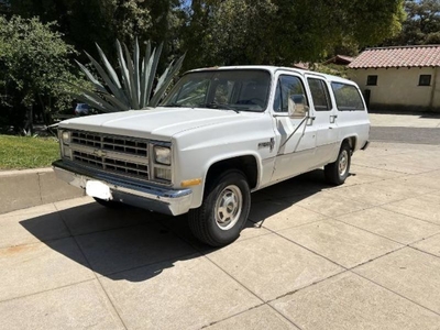 FOR SALE: 1985 Chevrolet Suburban $9,795 USD