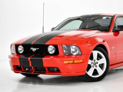 Ford Mustang 4.6L V-8 Gas