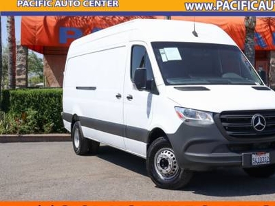 Mercedes-Benz Sprinter Cargo Van 3000