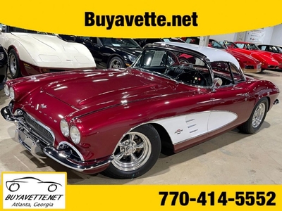 1961 Chevrolet Corvette Convertible Custom *5 Speed, Fuel Injection*