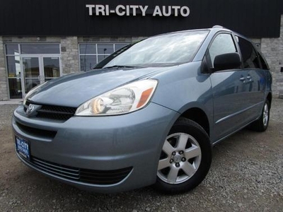 2005 Toyota Sienna for Sale in Co Bluffs, Iowa