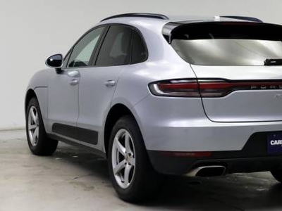 Porsche Macan 2000