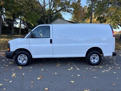 2013 Chevrolet Express 2500 for Sale in Chicago, Illinois