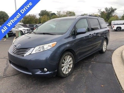 2015 Toyota Sienna for Sale in Secaucus, New Jersey